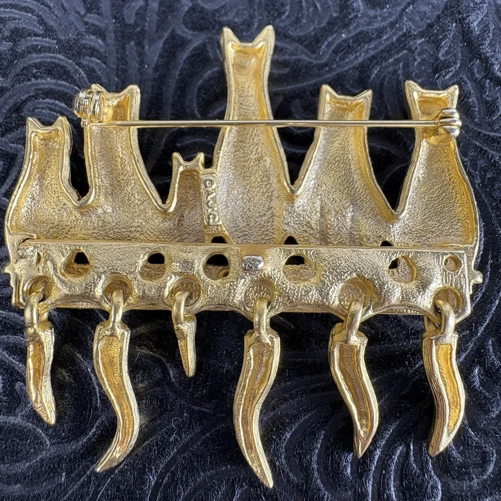 Vintage AJC Goldtone Brooch Cats Kittens On‎ A Fence Dangling Tails Pin Signed